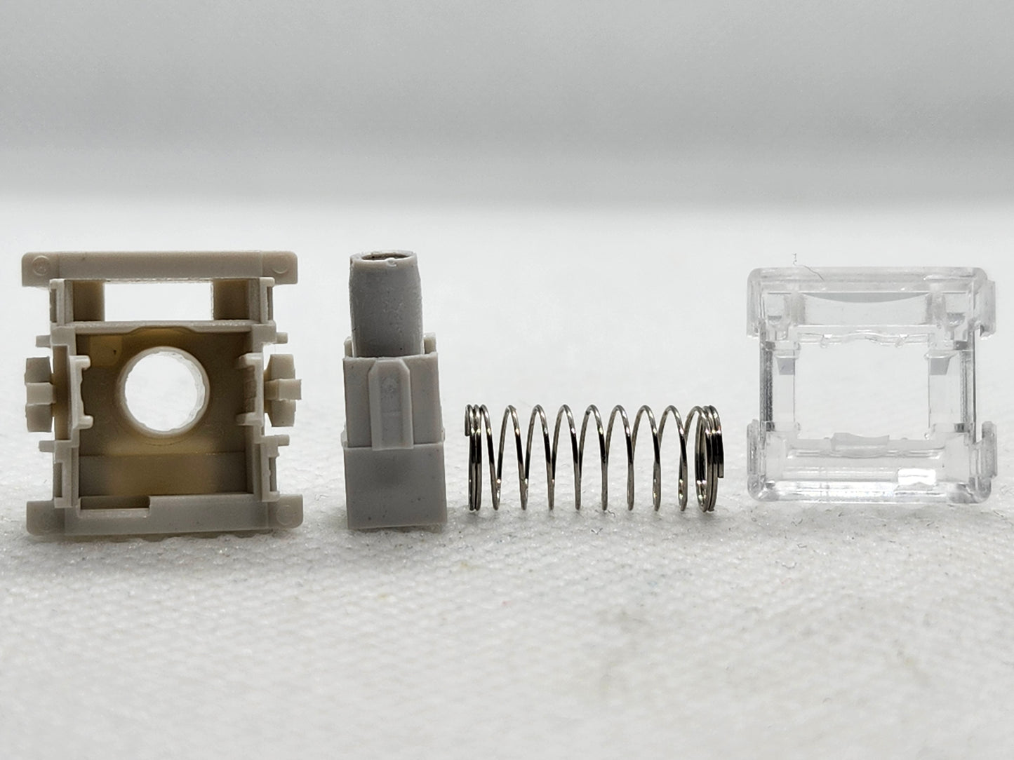 Co-Gain Magnetic Linear