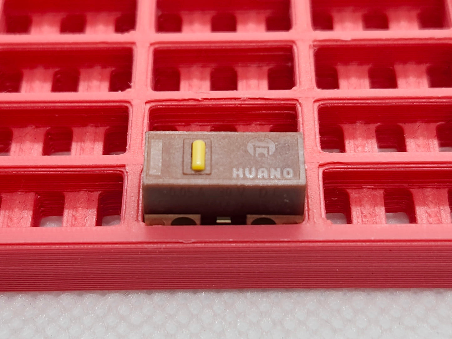 Huano Silent Mouse Switch Yellow Dot