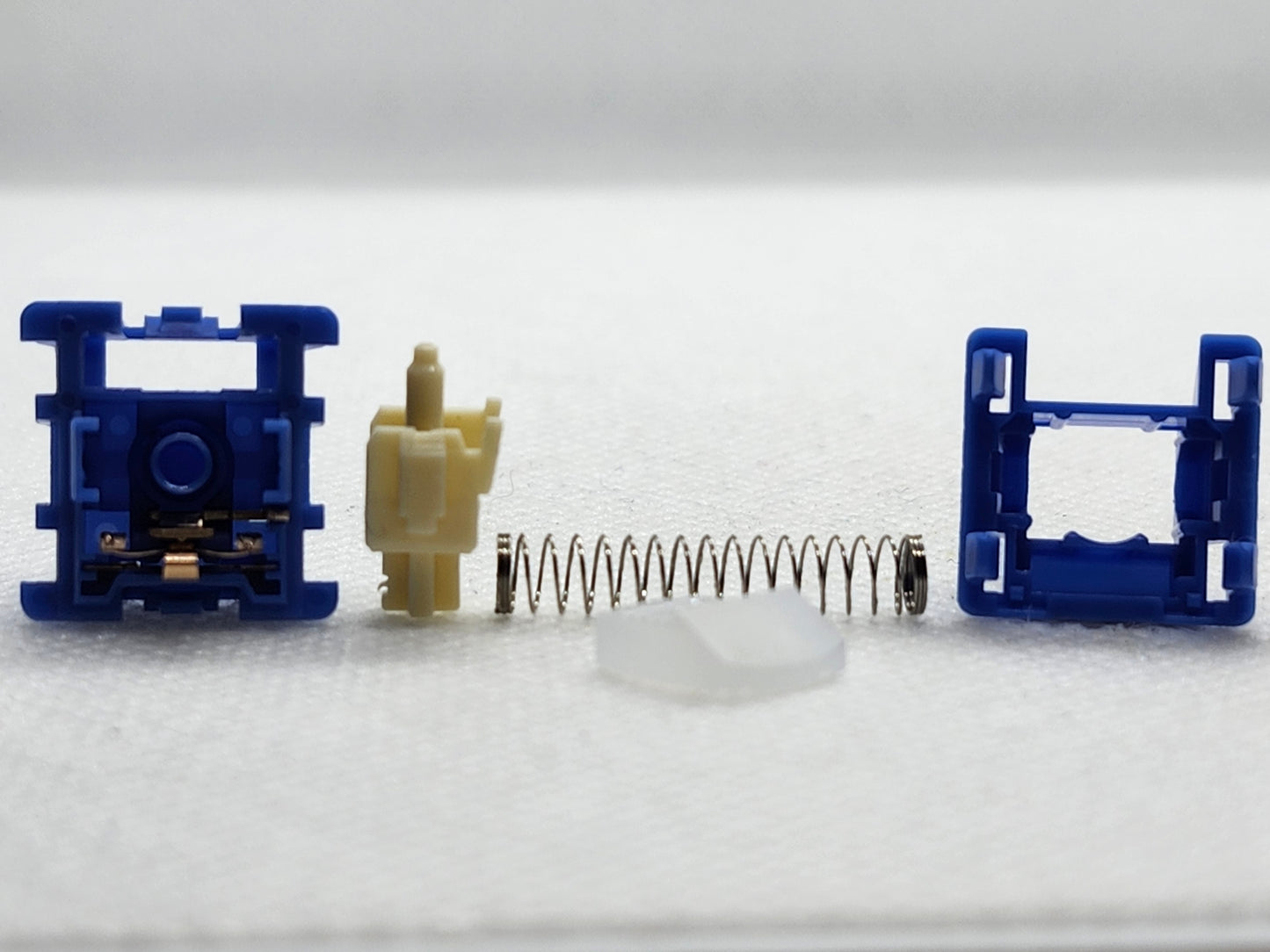 Wingtree Yunie Linear